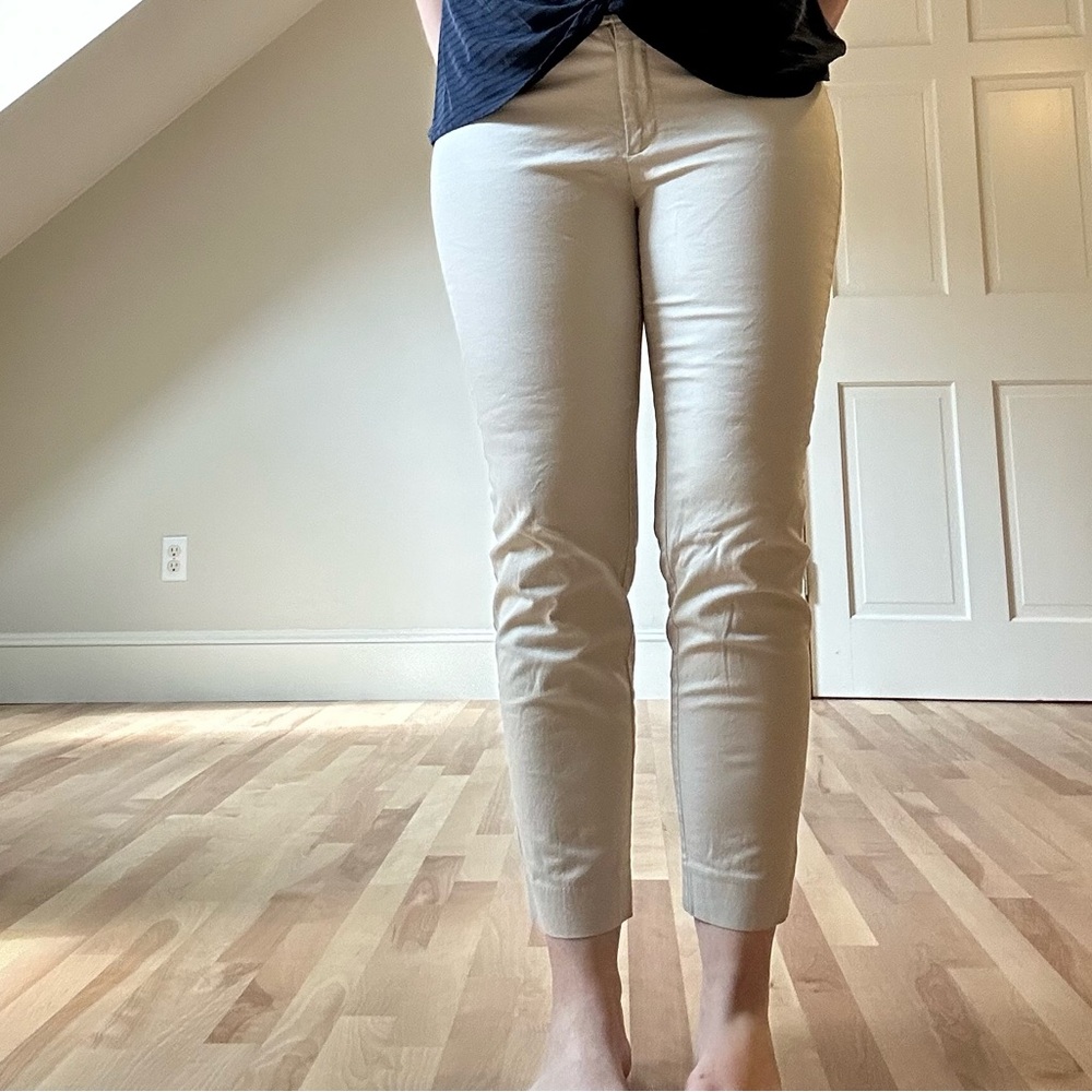 Gap Slim cropped pants sz 10 khaki stretch hook and eye closure